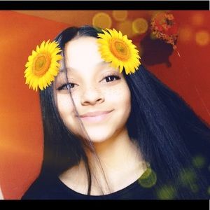 Meet your Posher, Cristal